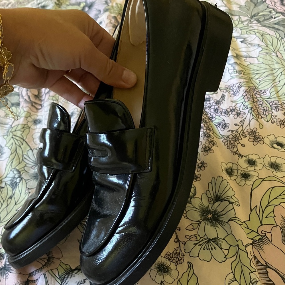CHANEL Glossy Black Leather Loafers